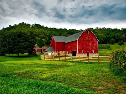 red-barn-house paint